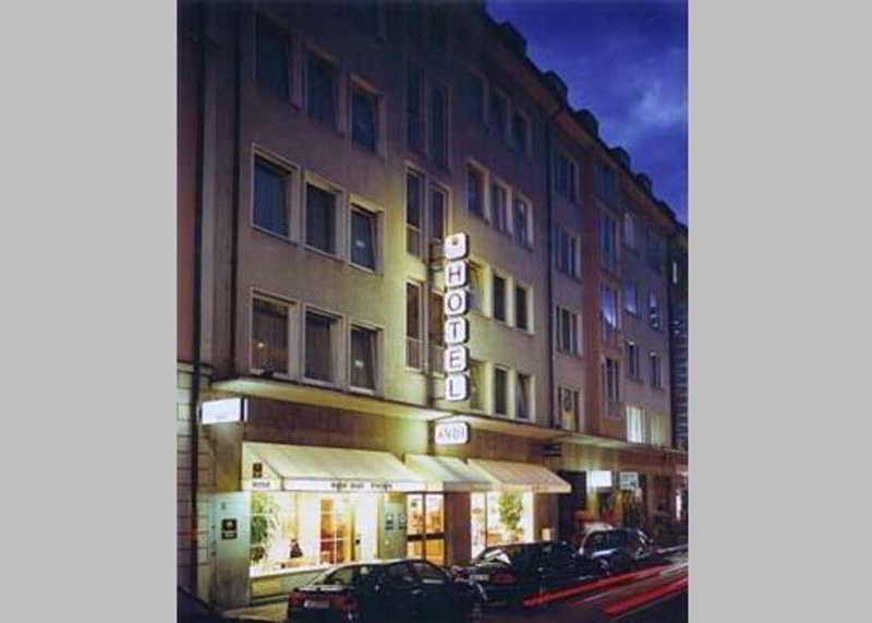 แอนดี ชตัดโฮเต็ล มึนเช่น Hotel มิวนิก ภายนอก รูปภาพ