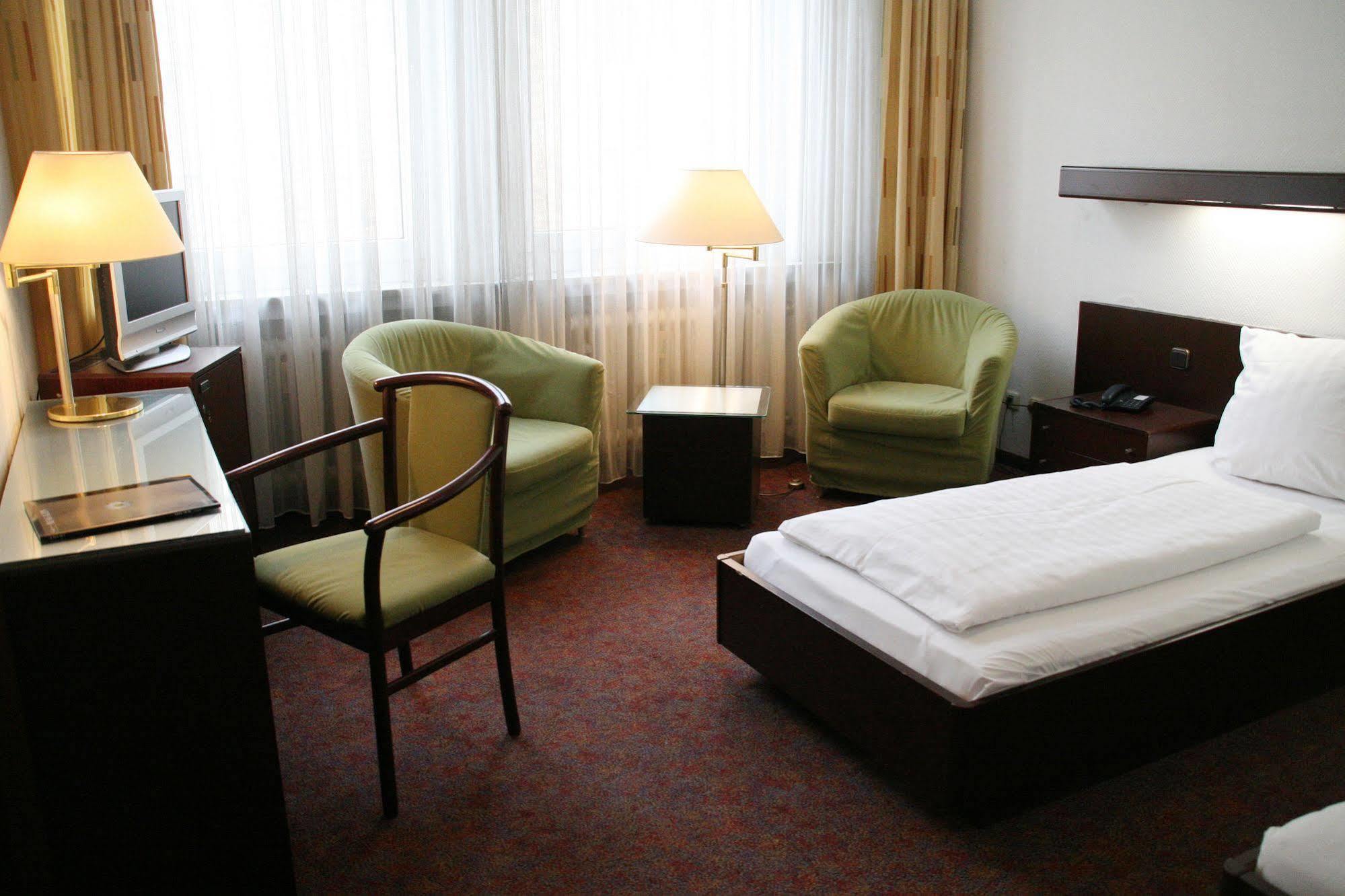 แอนดี ชตัดโฮเต็ล มึนเช่น Hotel มิวนิก ห้อง รูปภาพ